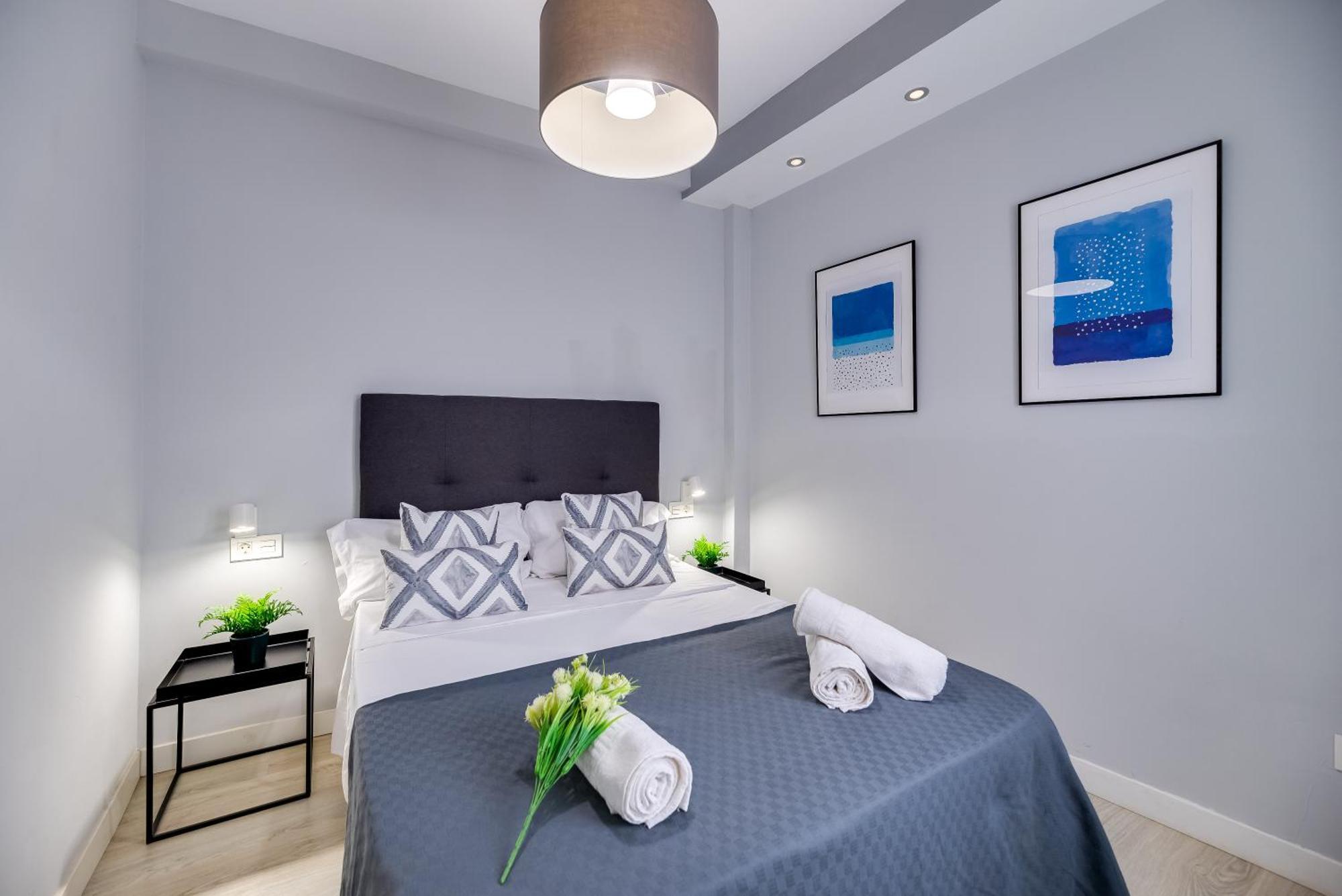 Xpce Merced Square - Picasso Малага Экстерьер фото